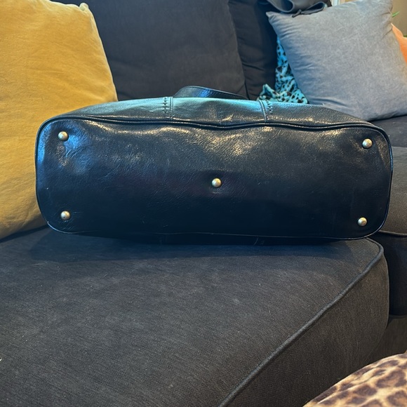 Yves Saint Laurent Authentic Large Bag size 17x13x6 - Picture 12 of 16